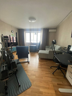 Продам трехкомнатную (3-комн.) квартиру, им. 40-летия Победы ул, 184к2, Краснодар г