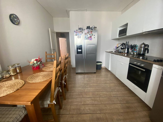 Продам трехкомнатную (3-комн.) квартиру, им. 40-летия Победы ул, 184к2, Краснодар г