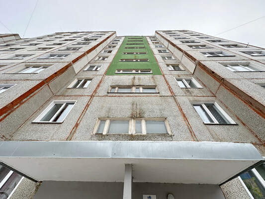Продам трехкомнатную (3-комн.) квартиру, Челюскинцев ул, 5, Киров г