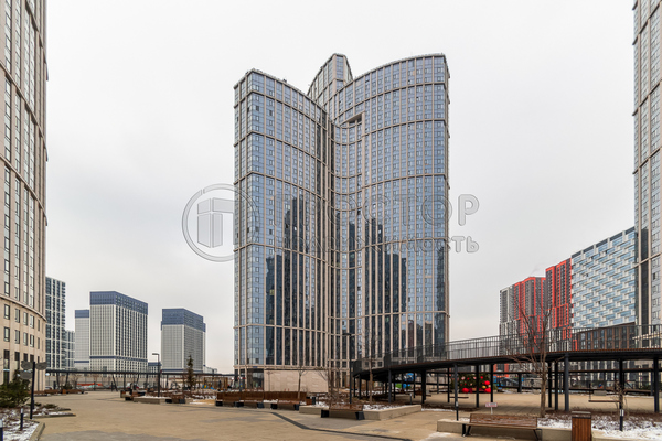 Продам трехкомнатную (3-комн.) квартиру, Лобачевского ул, 120к1, Москва г