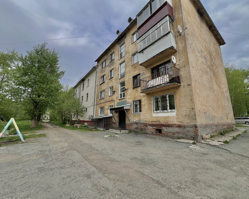 Продам двухкомнатную (2-комн.) квартиру, Цементная ул, 10, Нижний Тагил г
