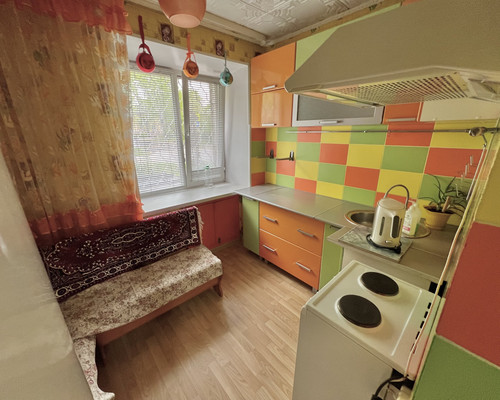 Продам двухкомнатную (2-комн.) квартиру, Цементная ул, 10, Нижний Тагил г