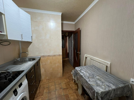 Продам двухкомнатную (2-комн.) квартиру, Лазо ул, 12, Нальчик г