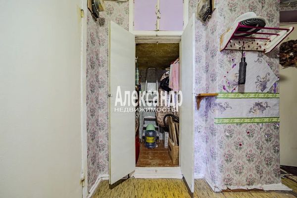 Продам трехкомнатную (3-комн.) квартиру, Невский пр-кт, 139, Санкт-Петербург г