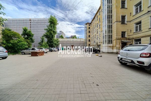 Продам трехкомнатную (3-комн.) квартиру, Невский пр-кт, 139, Санкт-Петербург г