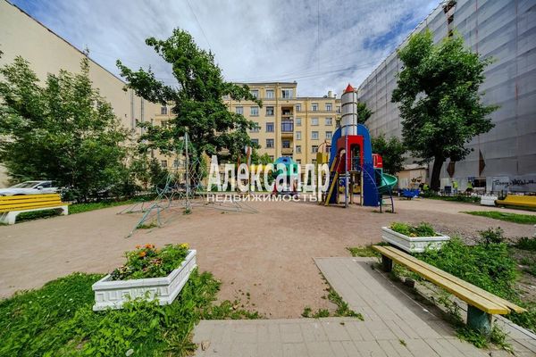 Продам трехкомнатную (3-комн.) квартиру, Невский пр-кт, 139, Санкт-Петербург г