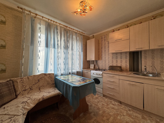 Продам трехкомнатную (3-комн.) квартиру, 11-я линия ул, 5/4, Ростов-на-Дону г
