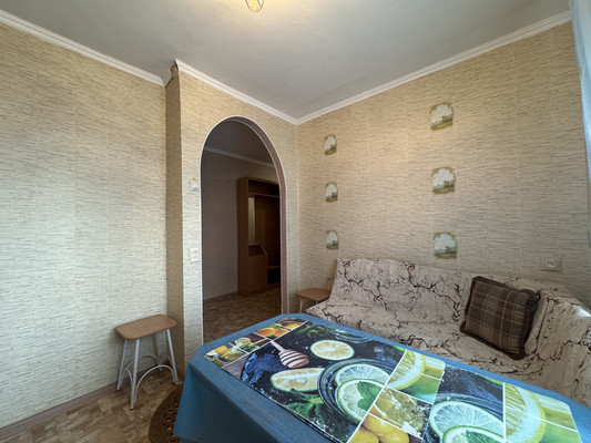 Продам трехкомнатную (3-комн.) квартиру, 11-я линия ул, 5/4, Ростов-на-Дону г