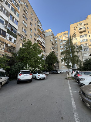 Продам трехкомнатную (3-комн.) квартиру, 11-я линия ул, 5/4, Ростов-на-Дону г