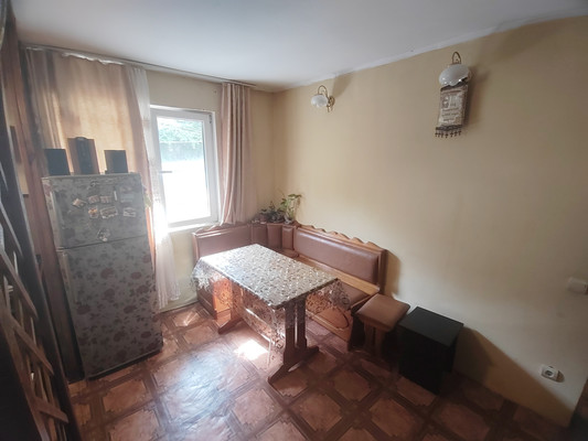 Продам трехкомнатную (3-комн.) квартиру, Гражданский пер, 23, Туапсе г