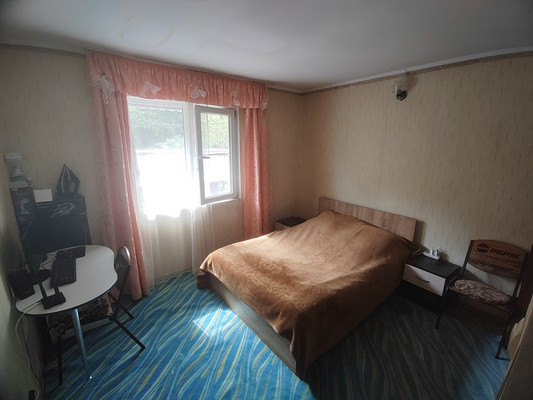 Продам трехкомнатную (3-комн.) квартиру, Гражданский пер, 23, Туапсе г