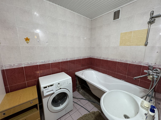 Продам двухкомнатную (2-комн.) квартиру, Королева пр-кт, 3/4, Ростов-на-Дону г