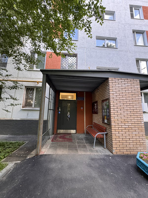 Продам трехкомнатную (3-комн.) квартиру, Чертановская ул, 21к2, Москва г