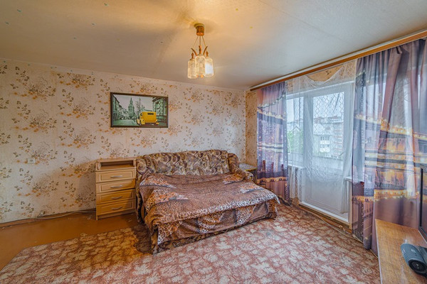 Продам двухкомнатную (2-комн.) квартиру, 8 Марта ул, 21, Пенза г