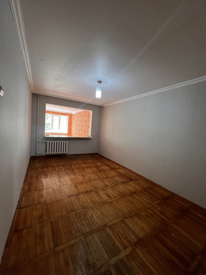 Продам трехкомнатную (3-комн.) квартиру, Ватутина ул, 32, Нальчик г