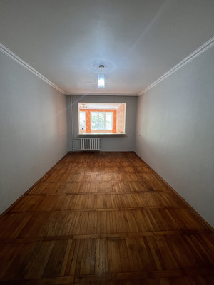 Продам трехкомнатную (3-комн.) квартиру, Ватутина ул, 32, Нальчик г