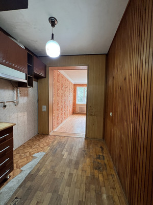 Продам трехкомнатную (3-комн.) квартиру, Ватутина ул, 32, Нальчик г