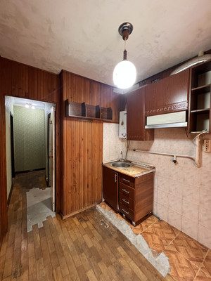 Продам трехкомнатную (3-комн.) квартиру, Ватутина ул, 32, Нальчик г