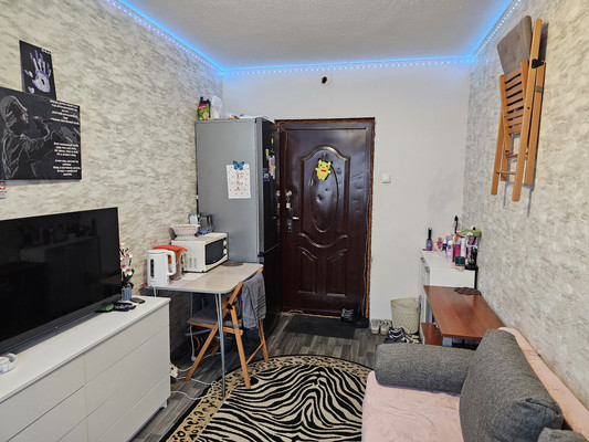 Продам комнату в 12-комн. квартире, Горняков пр-кт, 2кБ, Костомукша г