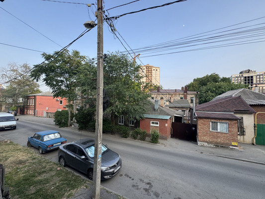 Продам двухкомнатную (2-комн.) квартиру, Красных Зорь ул, 43, Ростов-на-Дону г