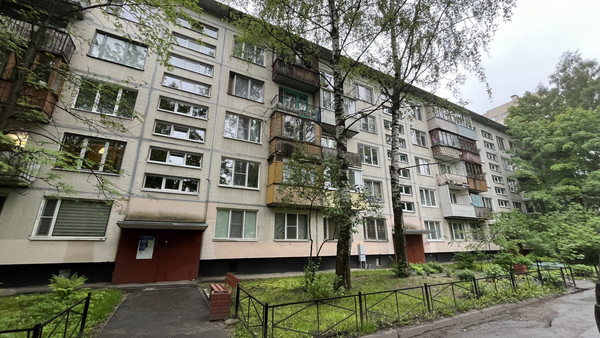 Продам двухкомнатную (2-комн.) квартиру, Культуры пр-кт, 15к2, Санкт-Петербург г