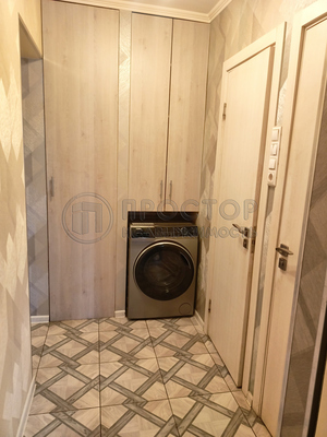 Продам двухкомнатную (2-комн.) квартиру, Полярная ул, 26к1, Москва г
