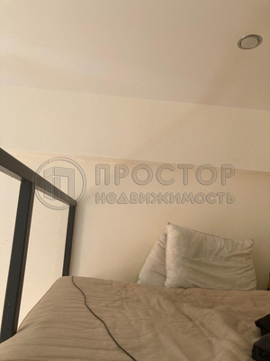 Продам однокомнатную (1-комн.) квартиру, Сиреневый б-р, 15, Москва г