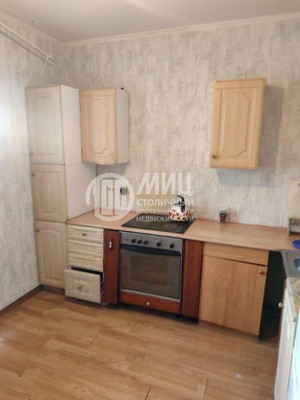 Продам двухкомнатную (2-комн.) квартиру, Совхозная ул, 8ка, Химки г