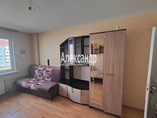 Продам комнату в 4-комн. квартире, Пушкинская ул, 10к2, Шушары п