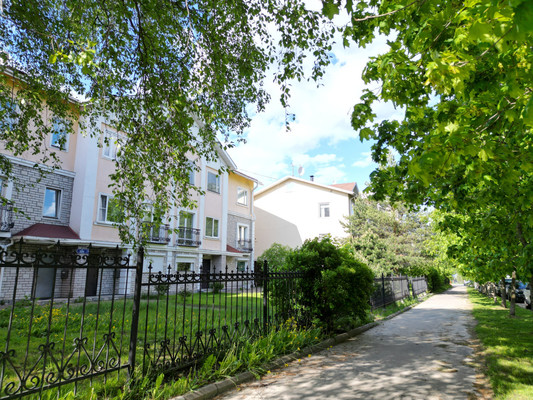 Продам таунхаус, Еремеева (Центр р-н) ул, 42, Петрозаводск г, 0 км от города