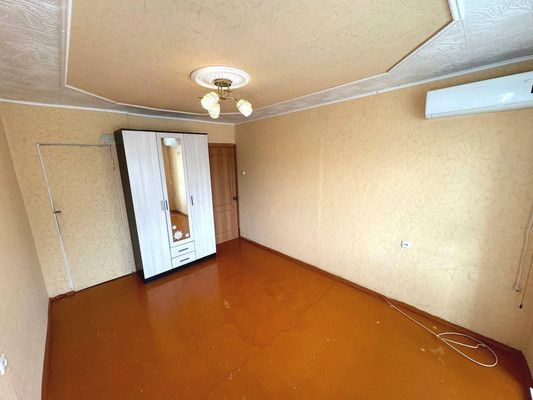 Продам двухкомнатную (2-комн.) квартиру, 2-й Микрорайон ул, 26ка, Эльбан рп