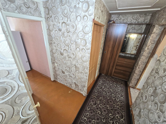 Продам двухкомнатную (2-комн.) квартиру, 2-й Микрорайон ул, 26ка, Эльбан рп