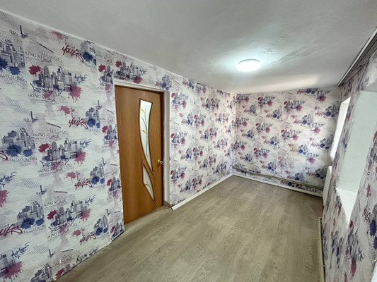 Продам двухкомнатную (2-комн.) квартиру, Краснознаменная ул, 100, Симферополь г