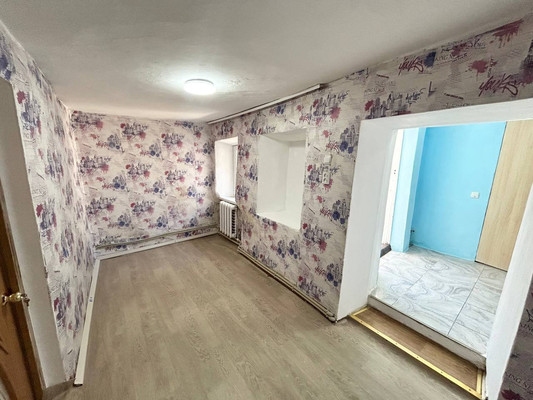 Продам двухкомнатную (2-комн.) квартиру, Краснознаменная ул, 100, Симферополь г
