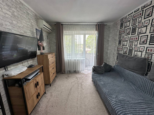 Продам двухкомнатную (2-комн.) квартиру, Красная ул, 146, Кропоткин г