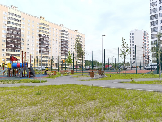 Продам трехкомнатную (3-комн.) квартиру, Высокие Жаворонки мкр, 10, Малые Вязёмы д