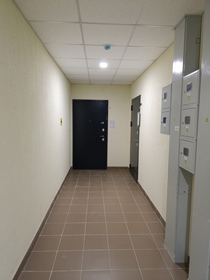 Продам трехкомнатную (3-комн.) квартиру, Высокие Жаворонки мкр, 10, Малые Вязёмы д