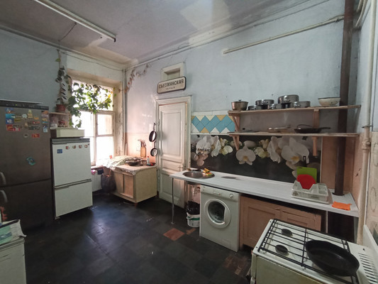 Продам трехкомнатную (3-комн.) квартиру, Съезжинская ул, 32, Санкт-Петербург г