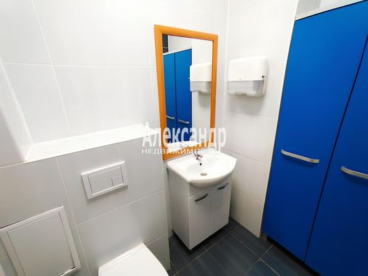 Сдам торговое помещение 75 м2, Авиаторов Балтики пр-кт, 11/1, Мурино п