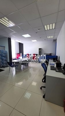 Сдам торговое помещение 75 м2, Авиаторов Балтики пр-кт, 11/1, Мурино п