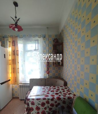 Продам двухкомнатную (2-комн.) квартиру, Молодежная ул, 3, Понтонное п