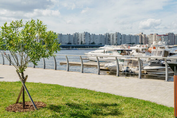 Продам многокомнатную квартиру, Петровская коса, 6, Санкт-Петербург г