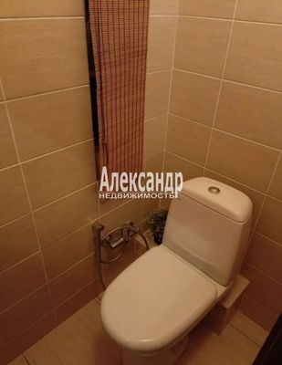 Продам трехкомнатную (3-комн.) квартиру, Кушелевская дор, 3к2, Санкт-Петербург г