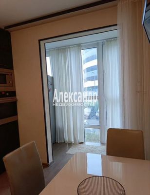 Продам трехкомнатную (3-комн.) квартиру, Кушелевская дор, 3к2, Санкт-Петербург г