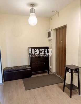 Продам трехкомнатную (3-комн.) квартиру, Кушелевская дор, 3к2, Санкт-Петербург г