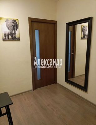 Продам трехкомнатную (3-комн.) квартиру, Кушелевская дор, 3к2, Санкт-Петербург г