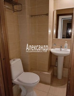 Продам трехкомнатную (3-комн.) квартиру, Кушелевская дор, 3к2, Санкт-Петербург г