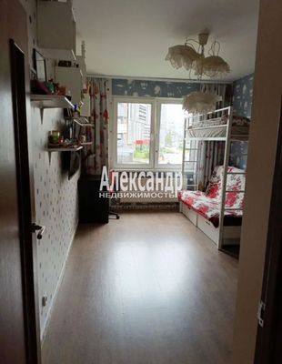 Продам трехкомнатную (3-комн.) квартиру, Кушелевская дор, 3к2, Санкт-Петербург г