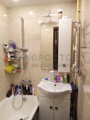 Продам трехкомнатную (3-комн.) квартиру, Московская ул, 14, Чкалово п