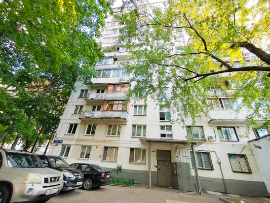 Продам двухкомнатную (2-комн.) квартиру, Ангарская ул, 69, Москва г